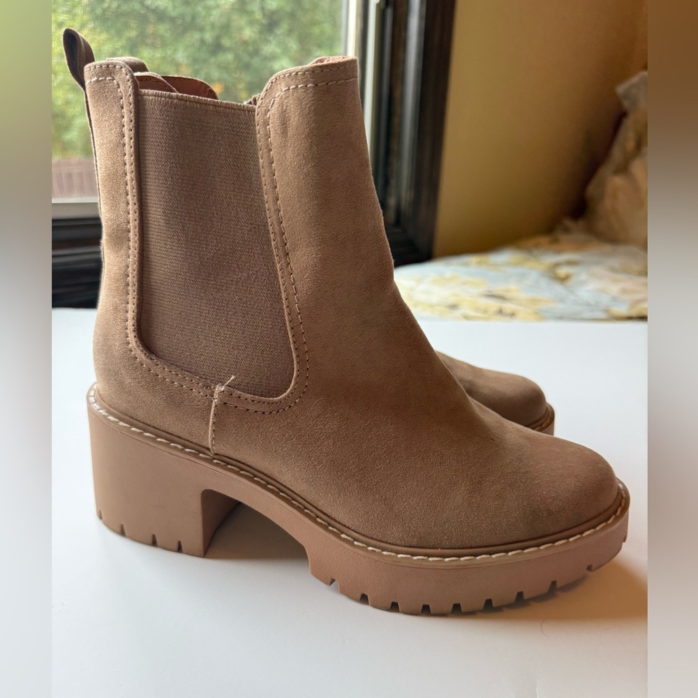 Tan suede zip booties- size 7
